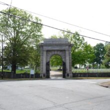 national cemetery triumphal arch