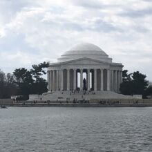 Jefferson memorial after laser cleaning.