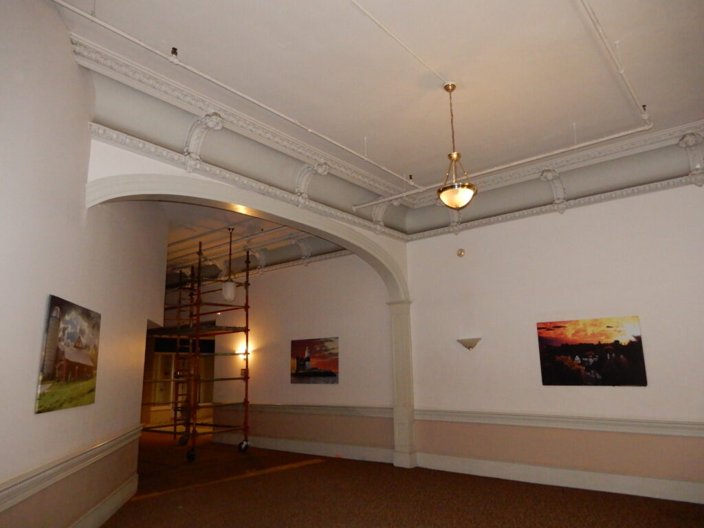 Time and Temperature Building, Lobby