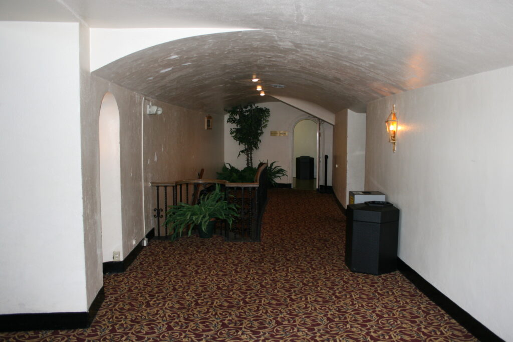 Virginia Theatre, Second Floor Lobby, Before Treatment